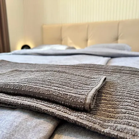 Palkoevei 65. * Palkove