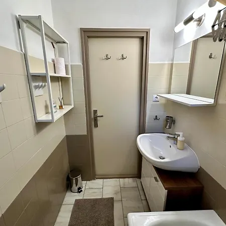 Palkoevei 65. * Palkove